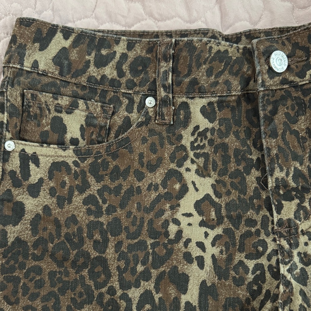 Leopard Print Denim Shorts - Brown/Black - Picture 2 of 5